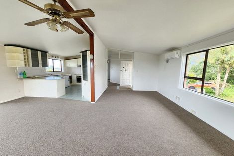 Photo of property in 619 Glenfield Road, Totara Vale, Auckland, 0629