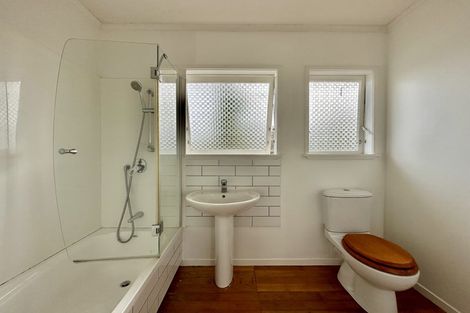 Photo of property in 54 Triangle Road, Massey, Auckland, 0614