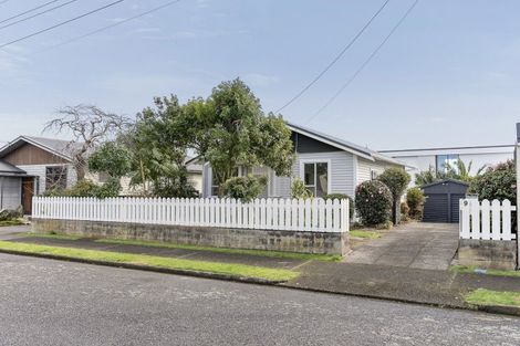 Photo of property in 9 Princes Street, Fitzroy, New Plymouth, 4312