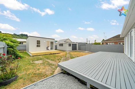 Photo of property in 17 Reynolds Street, Taita, Lower Hutt, 5011