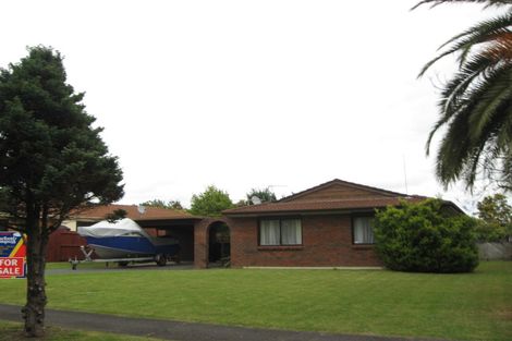 Photo of property in 11 Brockton Avenue, Conifer Grove, Takanini, 2112
