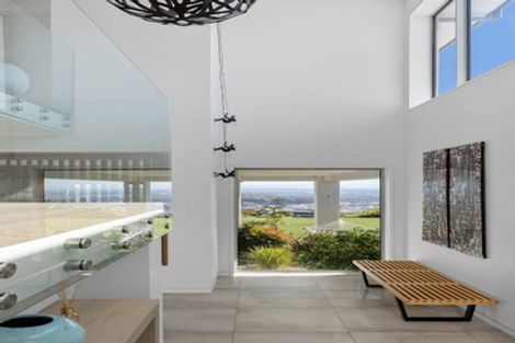 Photo of property in 21 Parkridge Place, Mount Pleasant, Christchurch, 8081