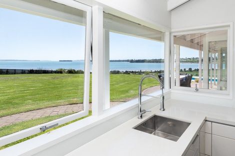 Photo of property in 339 Clifton Road, Whitford, Howick, 2571