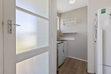 Photo of property in 5 Newbury Place, Waitara, 4320