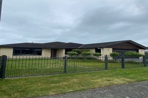 Photo of property in 15 Delta Mews Place, Clive, 4102