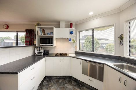 Photo of property in 2 Pascal Place, Flagstaff, Hamilton, 3210