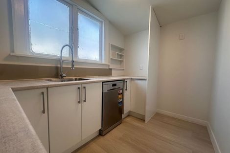 Photo of property in 48 North Avon Road, Richmond, Christchurch, 8013