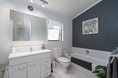 Photo of property in 759 Acacia Bay Road, Acacia Bay, Taupo, 3330