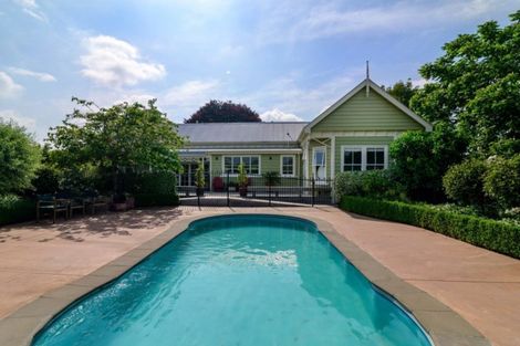 Photo of property in 125 Milton Street, Leamington, Cambridge, 3432