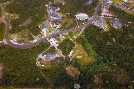 Photo of property in 104 Stratford Drive, Cable Bay, 0420