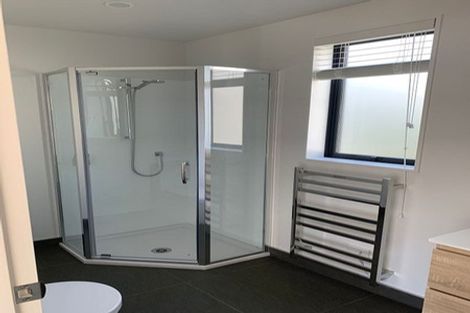Photo of property in 28 Panoni Lane, Howick, Auckland, 2014