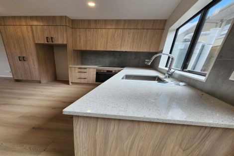 Photo of property in 1/32 Yeovil Road, Te Atatu Peninsula, Auckland, 0610