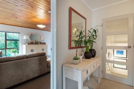 Photo of property in 10 Harper Street, Chatswood, Auckland, 0626