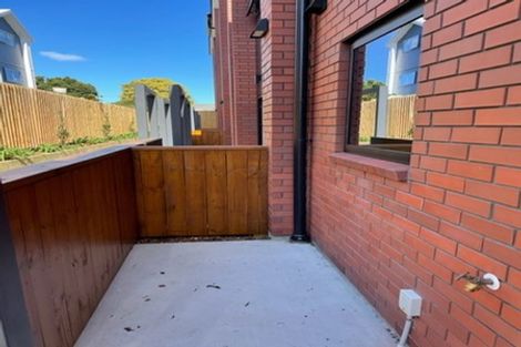 Photo of property in 6/10 Yeovil Road, Te Atatu Peninsula, Auckland, 0610