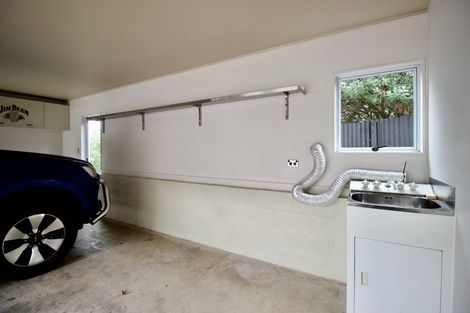 Photo of property in 88 Lantana Road, Green Bay, Auckland, 0604