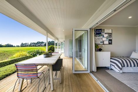 Photo of property in 167 Henwood Road, Paraite, New Plymouth, 4372