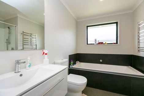 Photo of property in 7 Waitaha Place, Bell Block, New Plymouth, 4312