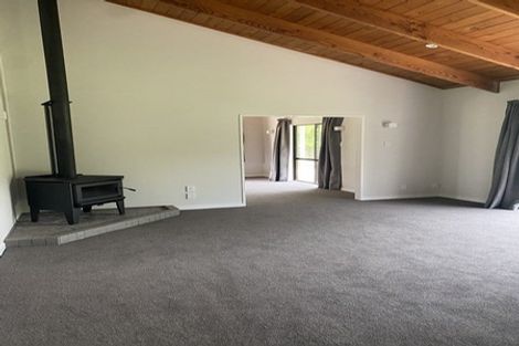 Photo of property in 378 Tararua Road, Levin, 5571