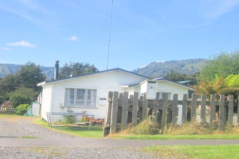 Photo of property in 12 Moore Street, Ohakune, 4625