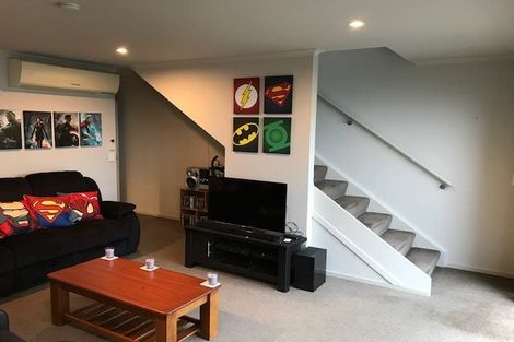 Photo of property in Onslow Heights, 17e Onslow Road, Khandallah, Wellington, 6035