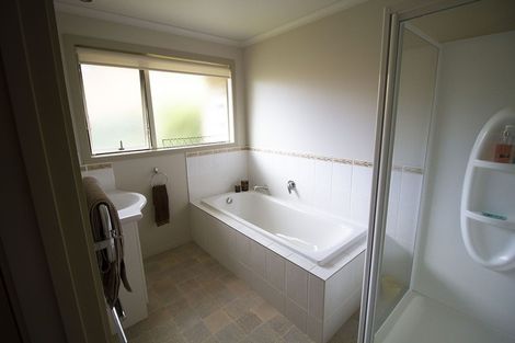 Photo of property in 22 Raddington Way, Huntington, Hamilton, 3210