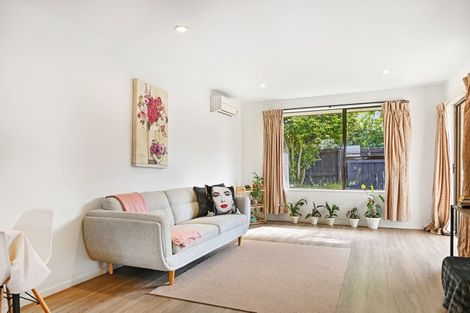 Photo of property in 2/99 Denise Crescent, Hornby, Christchurch, 8042