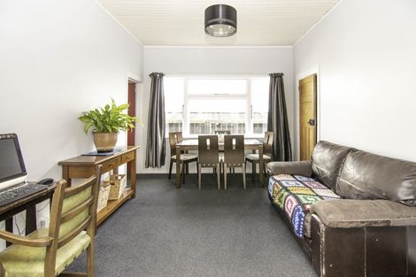 Photo of property in 36 Shamrock Street, Takaro, Palmerston North, 4412