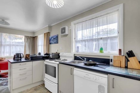 Photo of property in 8 Pulham Crescent, Queenwood, Hamilton, 3210