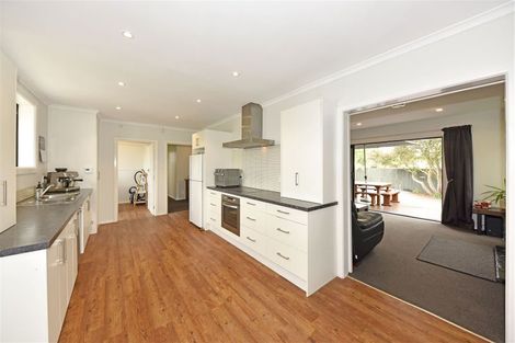 Photo of property in 21 Barnes Road, Redwood, Christchurch, 8051