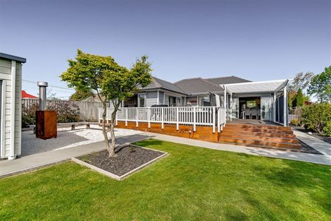 Photo of property in 99 Middlepark Road, Sockburn, Christchurch, 8042