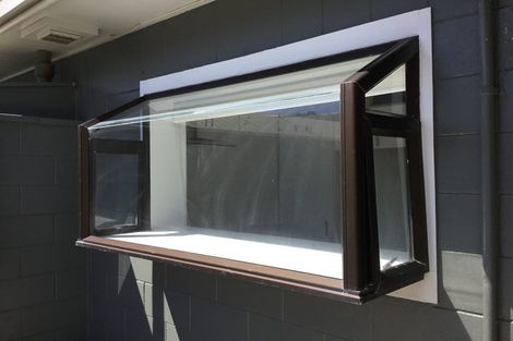 Photo of property in Lynbrae Court Flats, 19/4 Dr Taylor Terrace, Johnsonville, Wellington, 6037