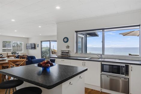 Photo of property in 175 Pukehina Parade, Pukehina, 3189