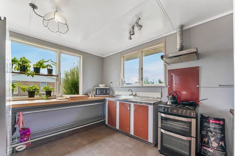 Photo of property in 74 Cranmere Crescent, Mangere East, Auckland, 2024