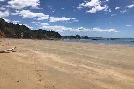 Photo of property in 201 Howard Road, Orere Point, 2585