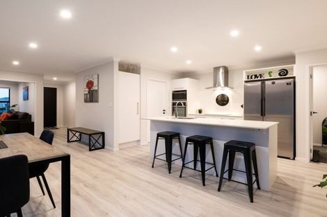 Photo of property in 15 Kotiate Street, Papamoa Beach, Papamoa, 3118