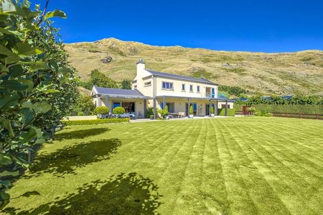 Photo of property in 17 Foxglove Heights, Wanaka, 9305