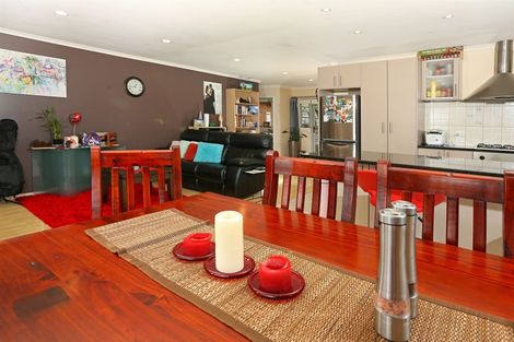 Photo of property in 25 Simpson Road, Ranui, Auckland, 0612
