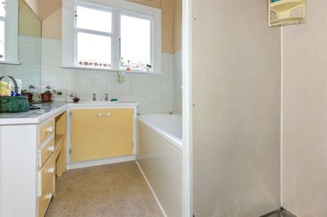 Photo of property in 1 Celia Street, Redcliffs, Christchurch, 8081