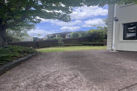 Photo of property in 16 Kerlin Crescent, West Harbour, Auckland, 0618