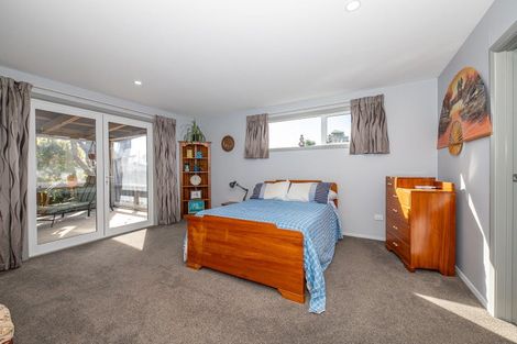 Photo of property in 28 Queen Street, Westport, 7825