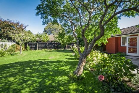 Photo of property in 2/104a Idris Road, Bryndwr, Christchurch, 8052