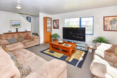 Photo of property in 518 Great South Road, Rosehill, Papakura, 2113