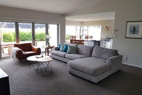 Photo of property in 5 Ake Ake Avenue, Hokowhitu, Palmerston North, 4410