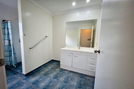 Photo of property in 24 Vipond Road, Stanmore Bay, Whangaparaoa, 0932