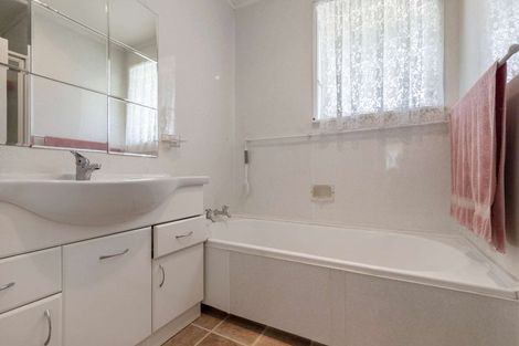 Photo of property in 52 Mallard Drive, Selwyn Heights, Rotorua, 3015