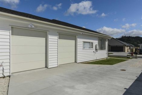 Photo of property in 18 Raymond Grace Avenue, Huapai, Kumeu, 0810