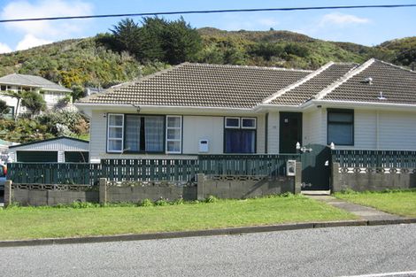 Photo of property in 123 Parkvale Road, Karori, Wellington, 6012