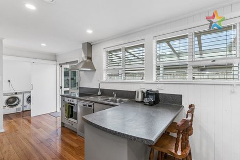 Photo of property in 353 Stokes Valley Road, Stokes Valley, Lower Hutt, 5019