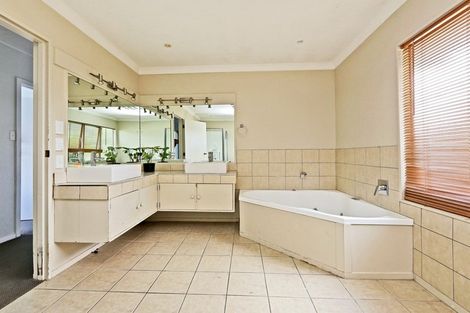 Photo of property in 100 Flaxmere Avenue, Flaxmere, Hastings, 4120