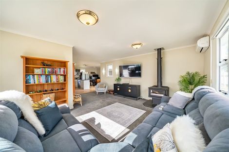 Photo of property in 140 Mcleod Street, Elderslea, Upper Hutt, 5018